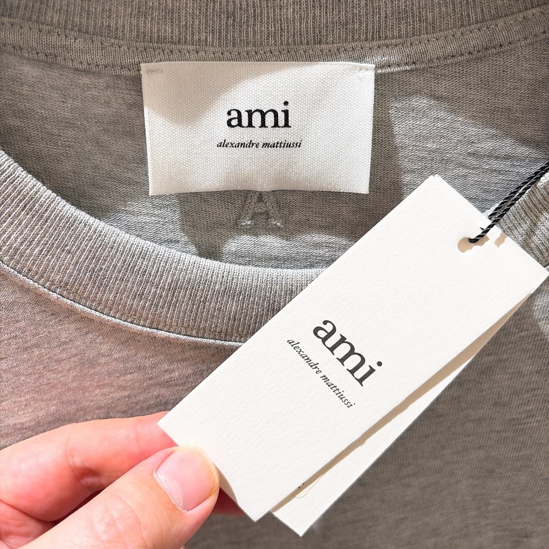 (정품/새상품) AMI 아미 남성 그레이 로고 롱슬리브 상품이미지3