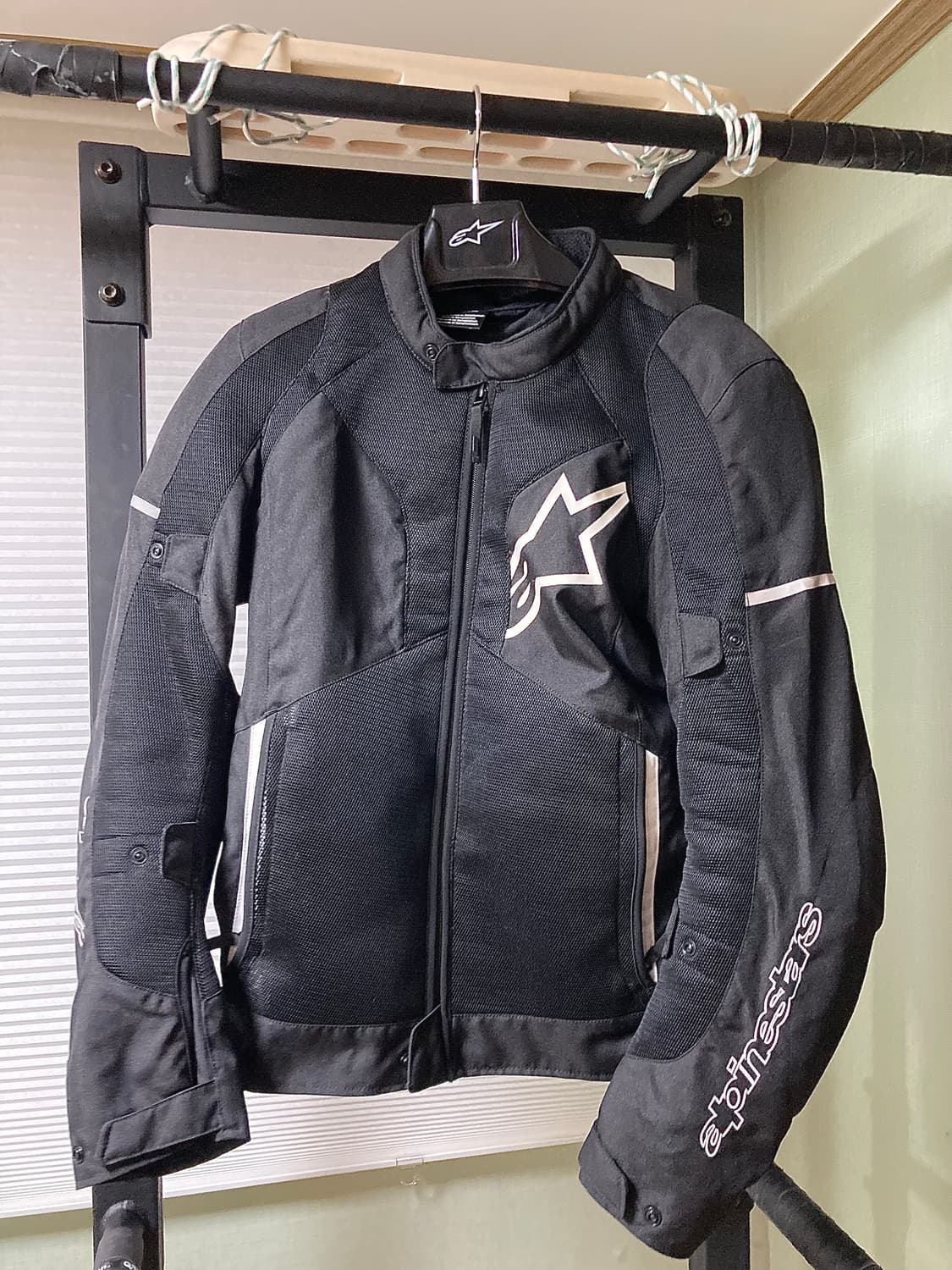 알파인스타 자켓 VIPER V3 AIR JACKET BLACK 상품이미지1