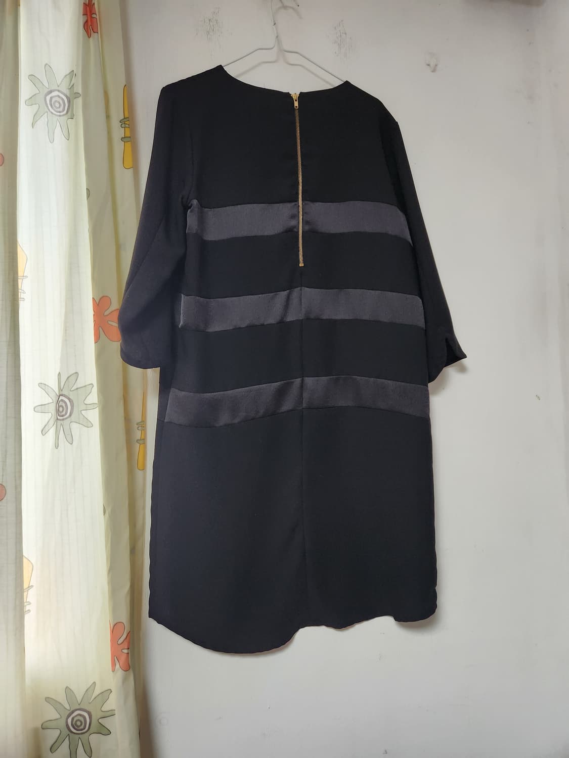 블랙 배색 포인트 원피스 66~77 상품이미지2