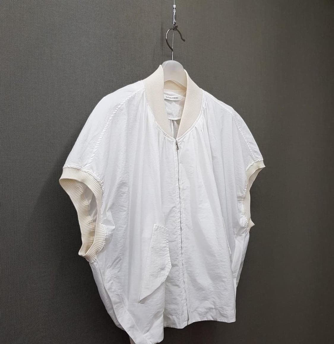 한섬 더캐시미어 2022 루즈핏 나일론 집업 점퍼 88-98-165사이즈 상품이미지3