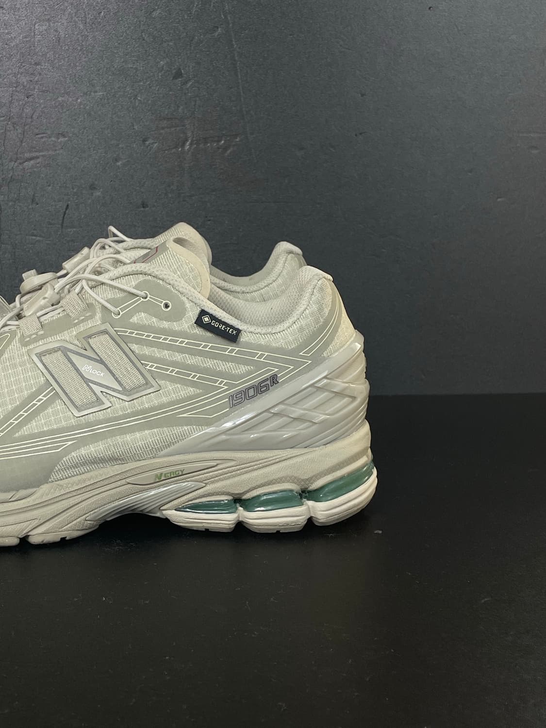 [275] 뉴발란스 1906R 고어텍스 스니커즈 상품이미지6