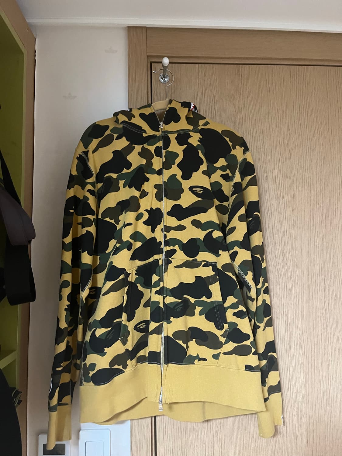 베이프 샤크 후드집업 황계 L 상품이미지2