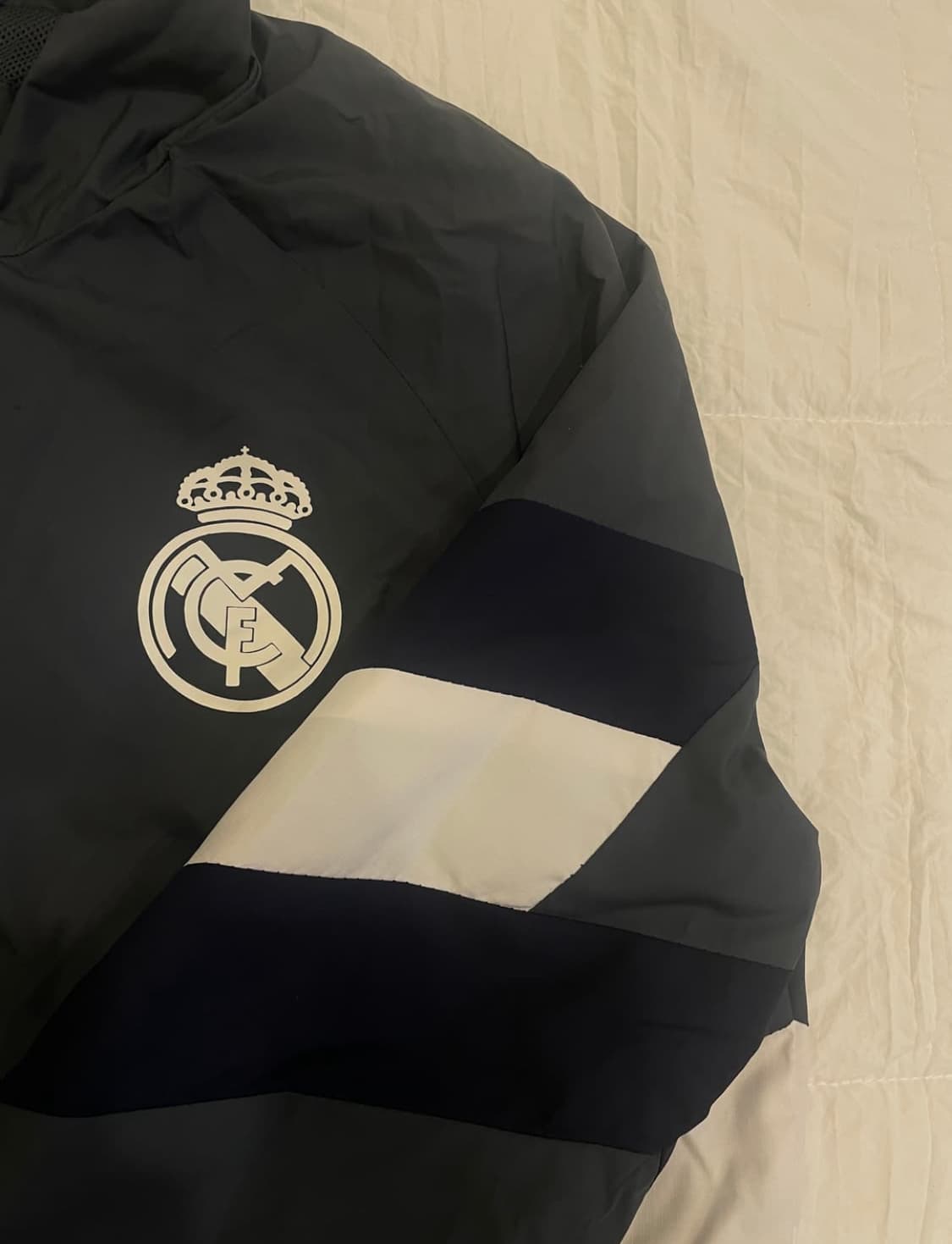 아디다스 레알마드리드 바람막이 상품이미지2