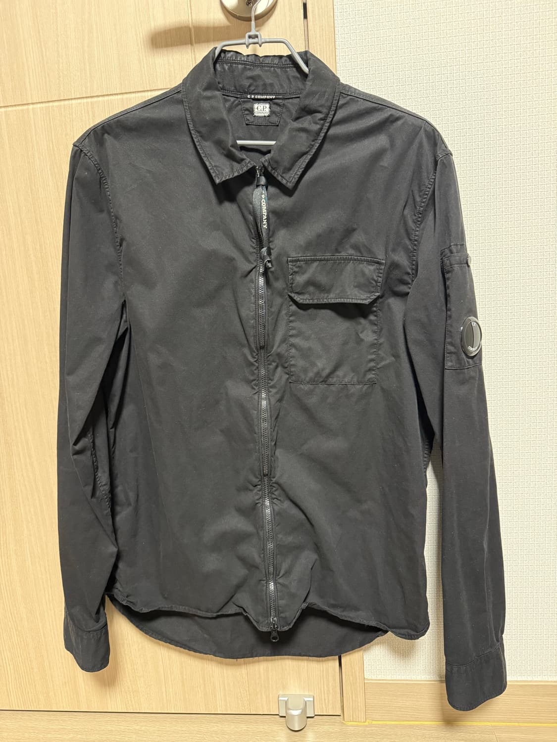 cp컴퍼니 렌즈셔츠 m 상품이미지1