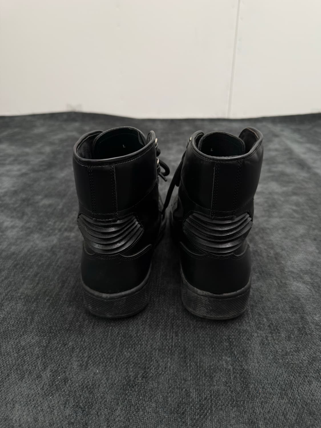 limi feu 패턴트 레더 부츠 상품이미지5