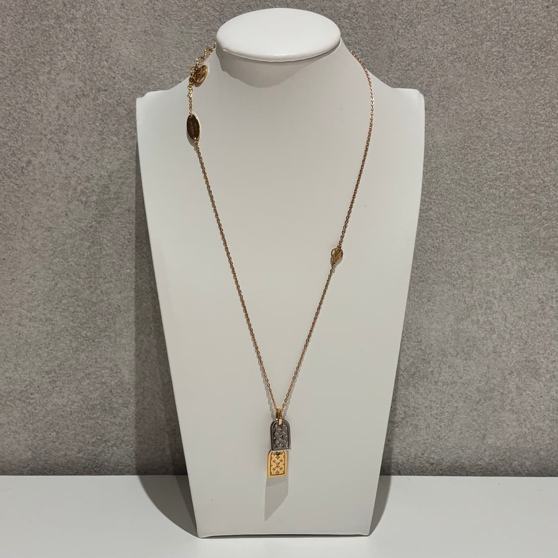 A+ OS 루이비통 나노그램 목걸이 골드 상품이미지1