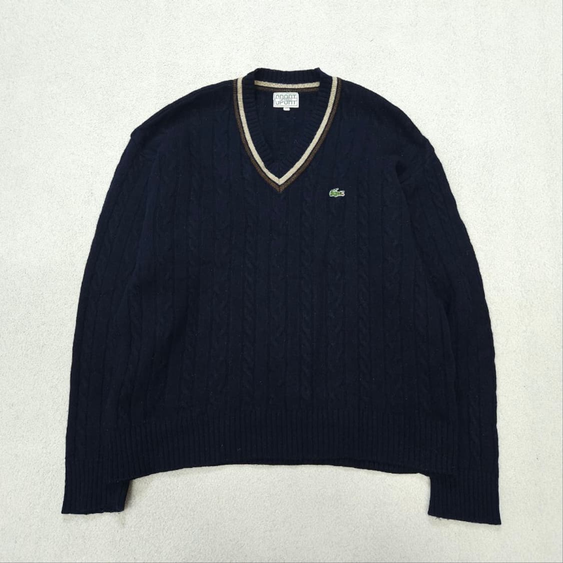 라코스테 브이넥 케이블 니트 100 상품이미지1