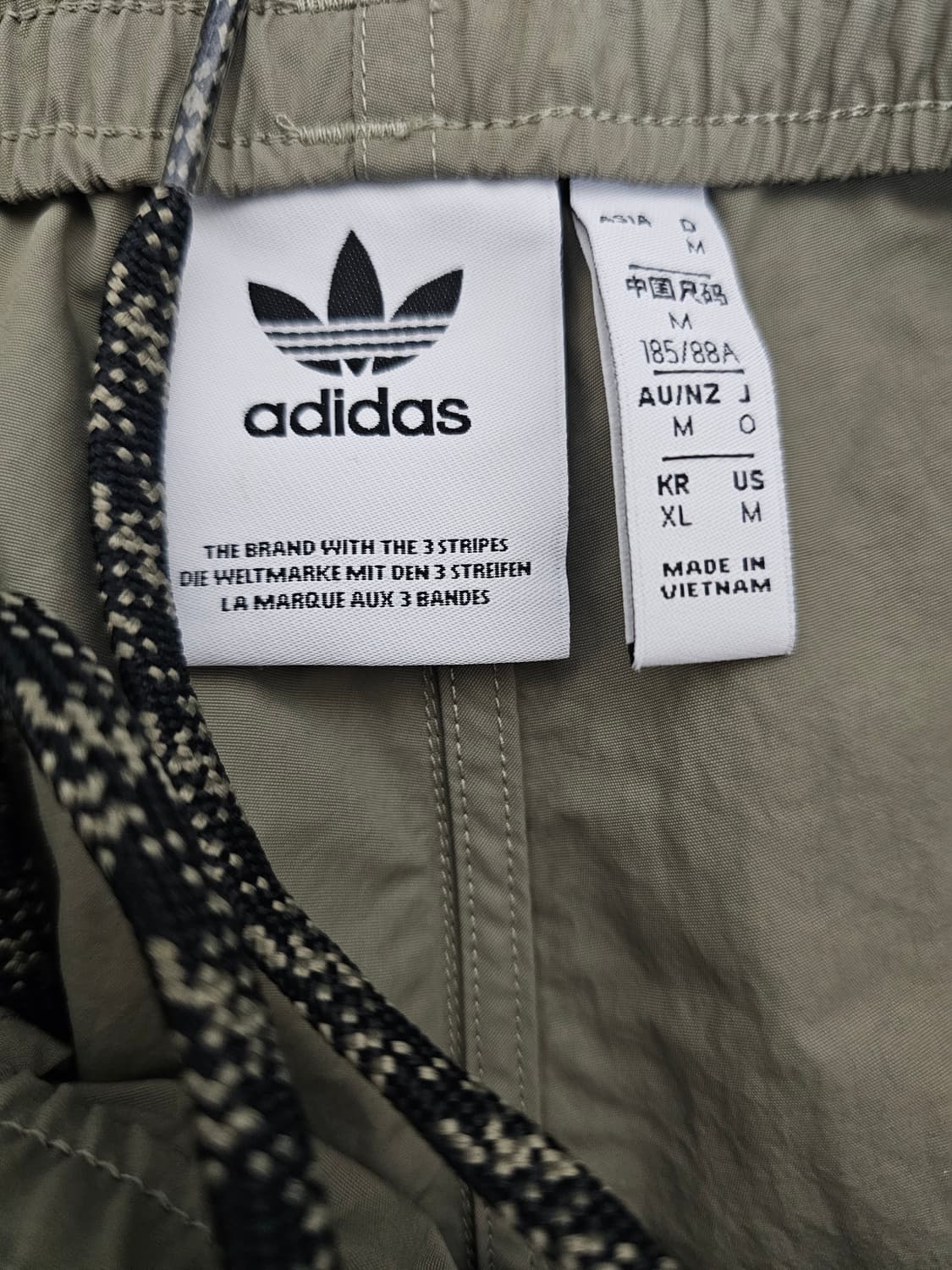 아디다스 테크 카고 트랙팬츠 XL 상품이미지3