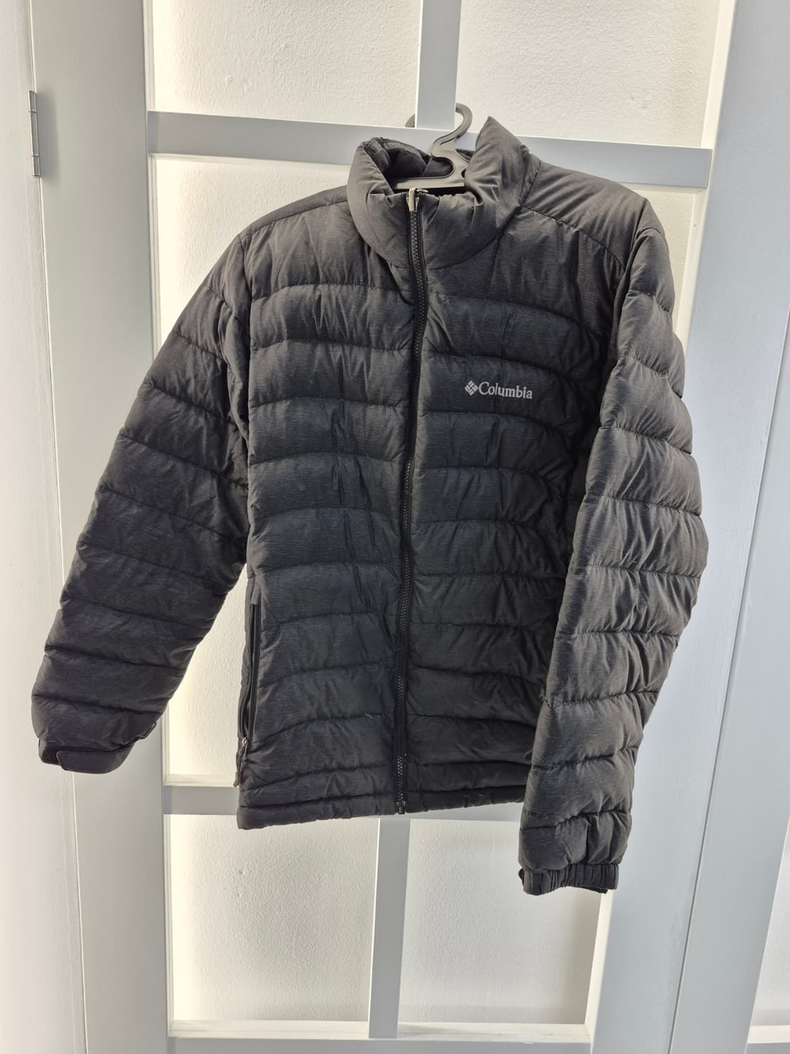 콜롬비아 구스경량패딩 100사이즈 팝니다 상품이미지1