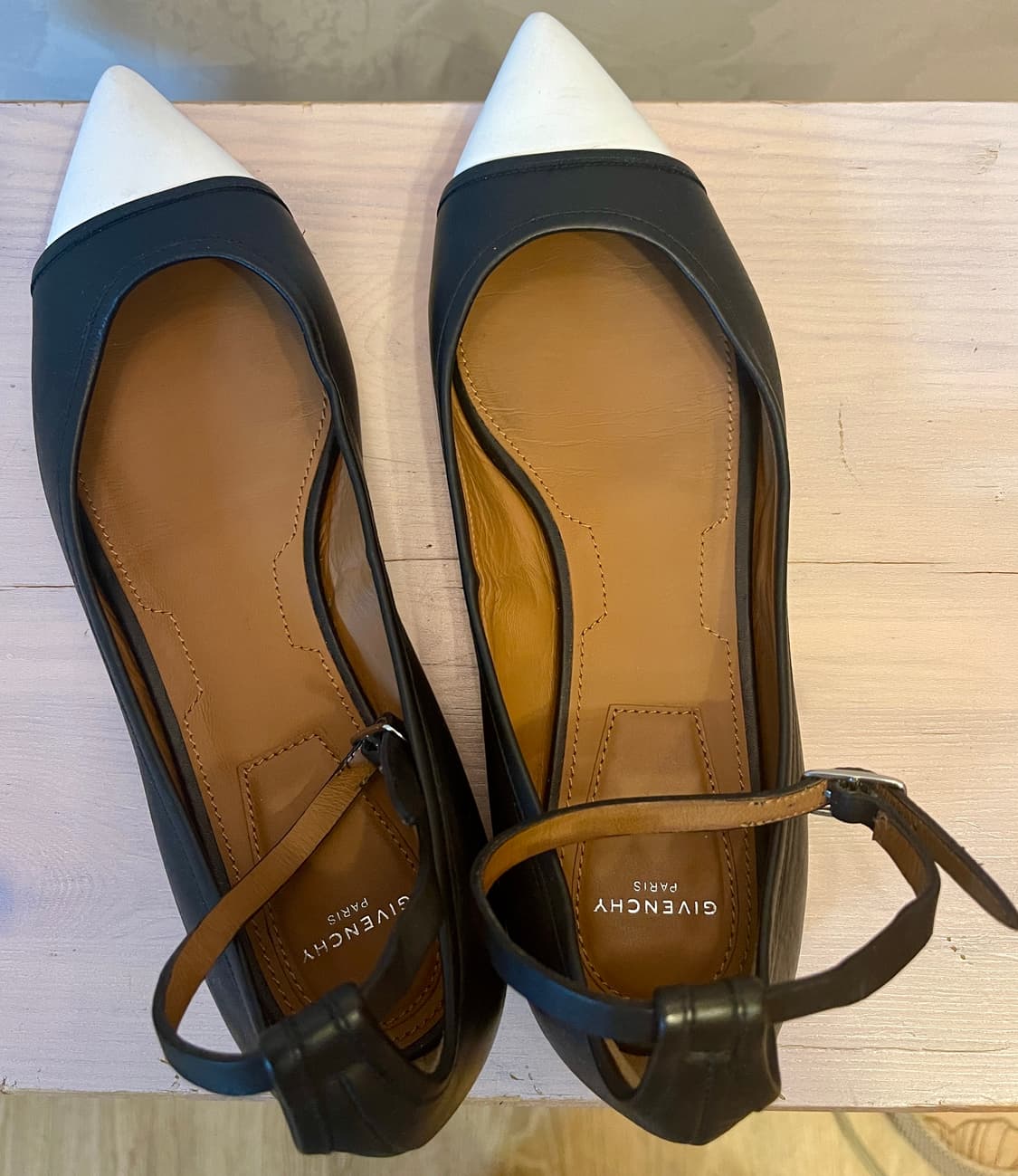 지방시 Givenchy투톤 캡토 앵클 스트랩 플랫슈즈 (235mm) 상품이미지6