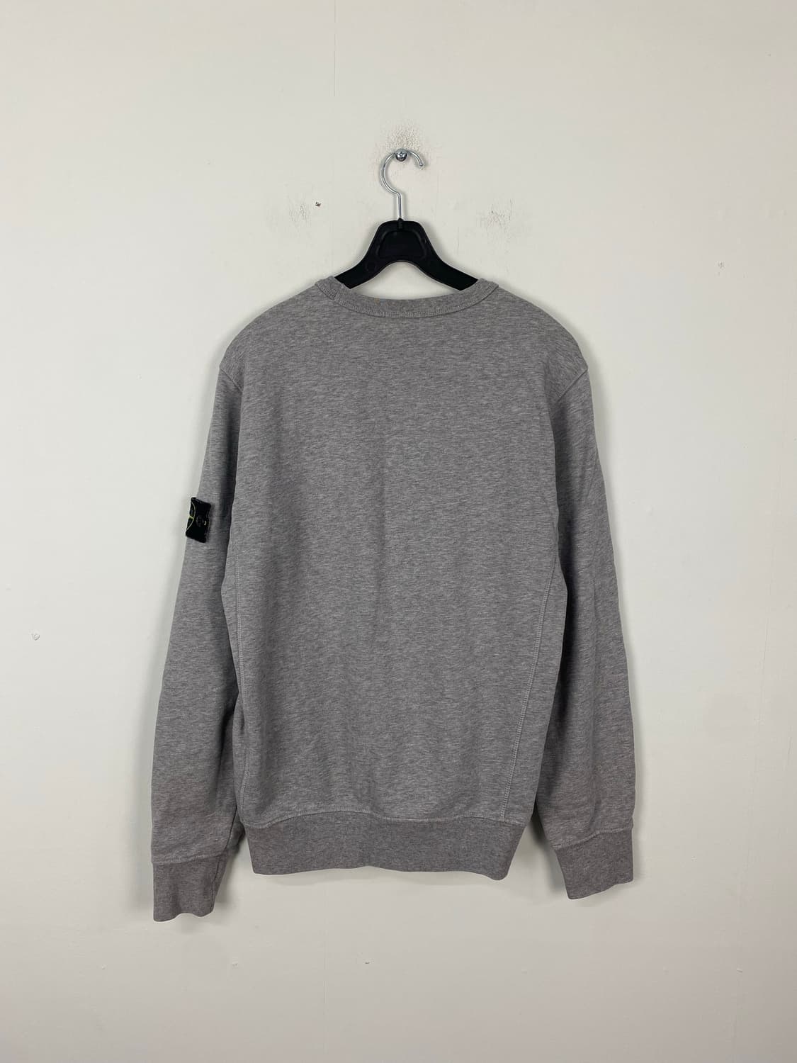 스톤아일랜드 와펜패치 그레이 맨투맨 M <274> 상품이미지2