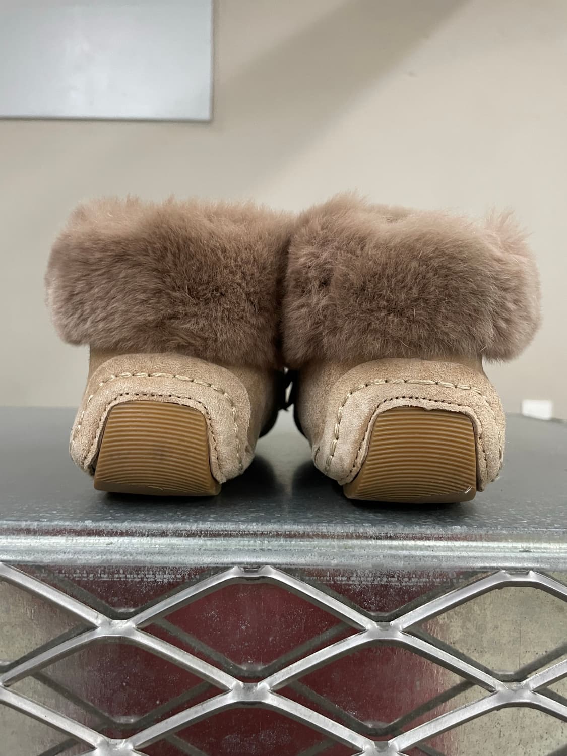 어그 오즈웨어 태슬 양털 모카신 220 상품이미지3