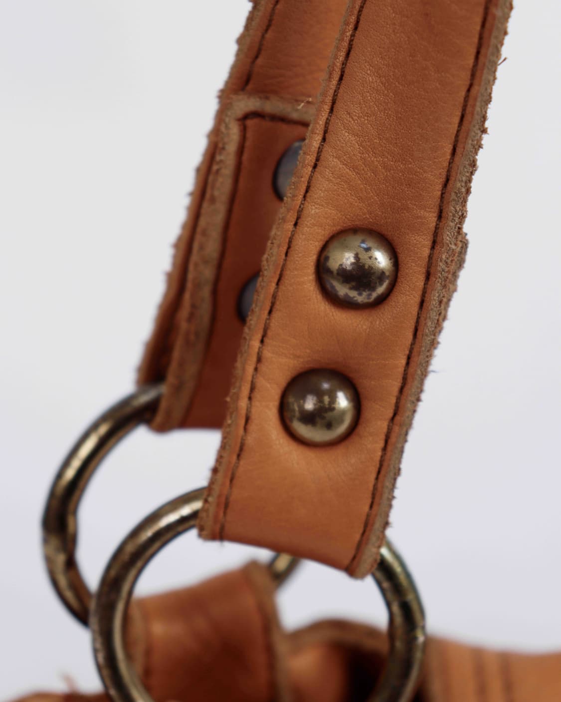 [ONE'S HEART] 카멜 레더 링 스트랩 숄더백 상품이미지7