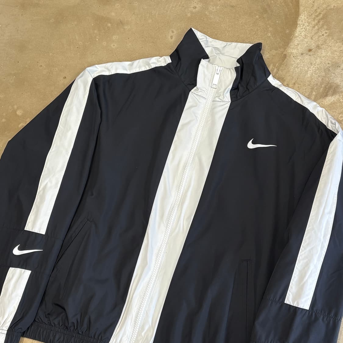 L 나이키 빅스우시 배색 바람막이  상품이미지1