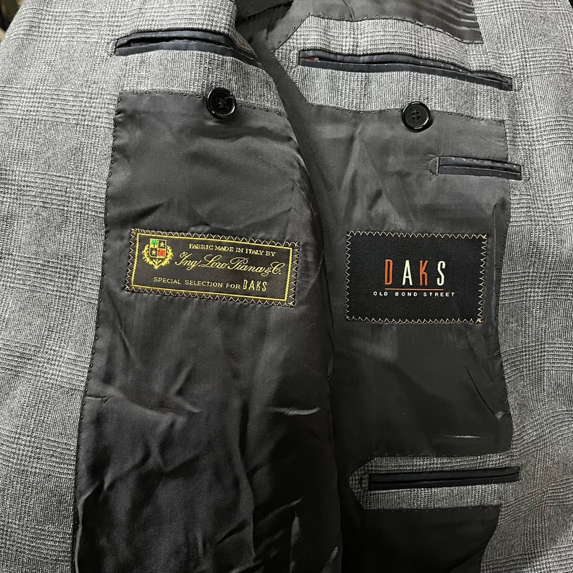 [세트] 닥스 x 로로피아나 실크/캐시미어 정장 셋업 (103-88-17 상품이미지4