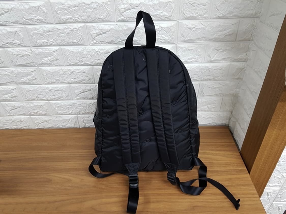 이스트백 남성 백팩 (패딩 상태최상)  상품이미지4