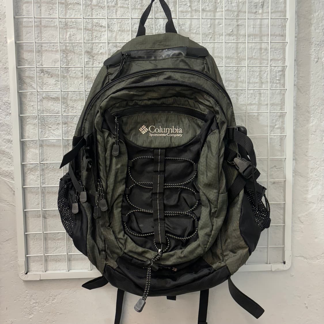 컬럼비아 빈티지 투톤 배색 아웃도어 백팩 OS 상품이미지2