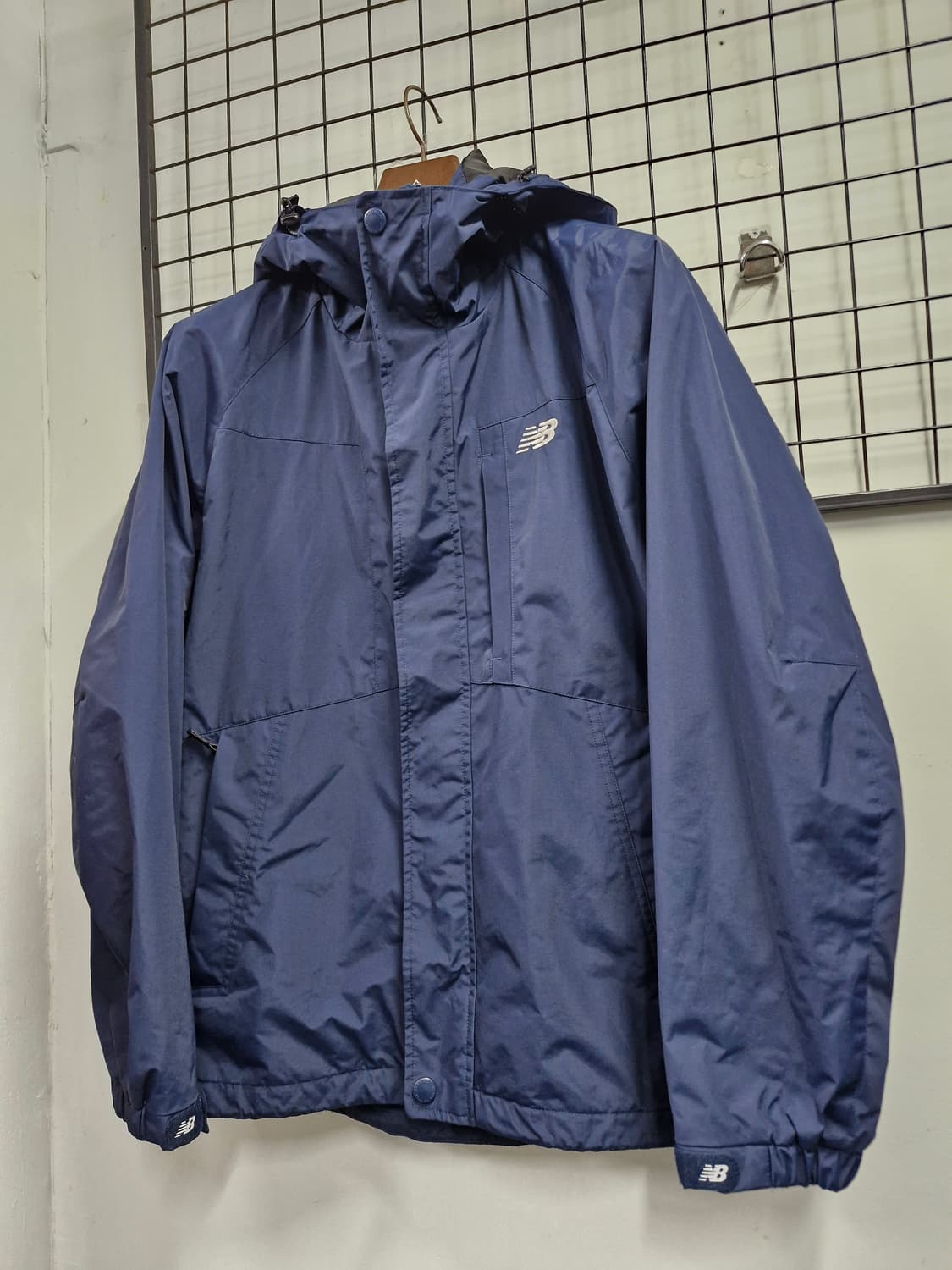 100L 뉴발란스 클래식 후드 바람막이 자켓 네이비 상품이미지3