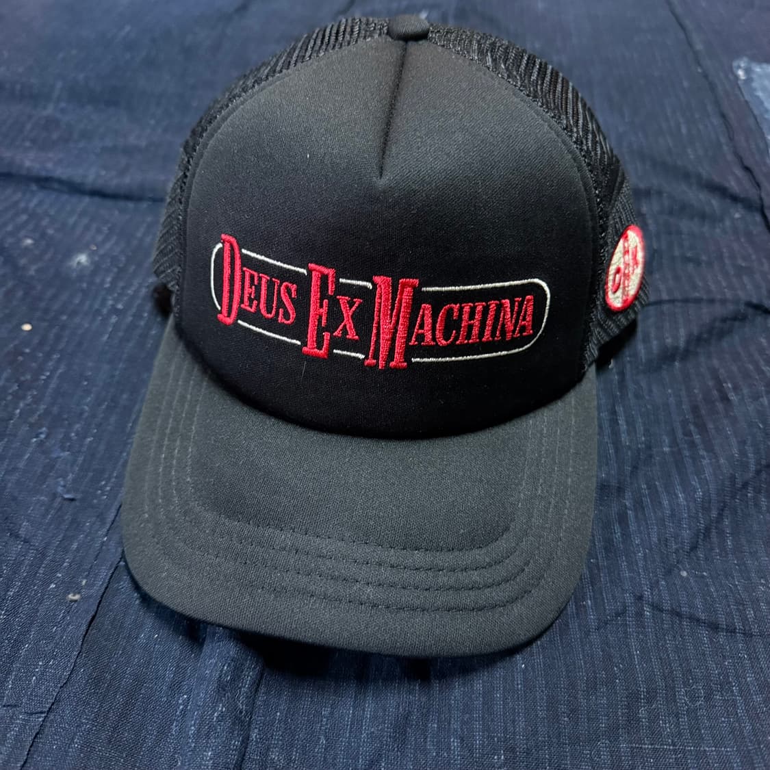 데우스 엑스 마키나 엔젤헤드 트러커 블랙 OS 상품이미지1