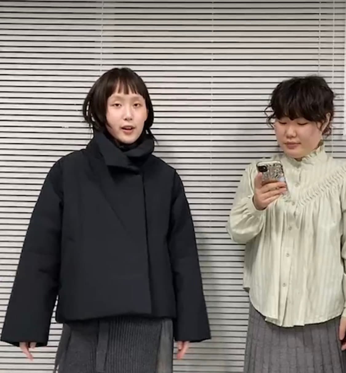 shopfaerie flat padded jacket cream 상품이미지1