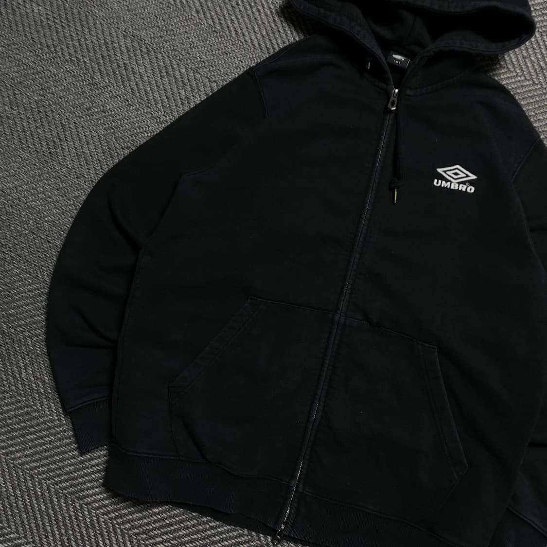 엄브로 빅로고 박시핏 후드집업 블랙y 5316 상품이미지5