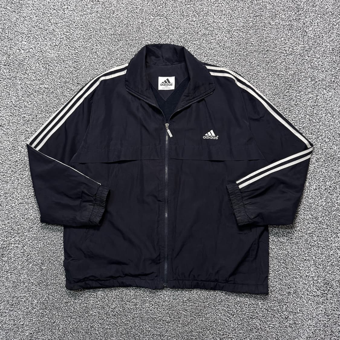  Name : 아디다스 올드스쿨 사이드라인 오버핏 바람막이 :) 상품이미지1