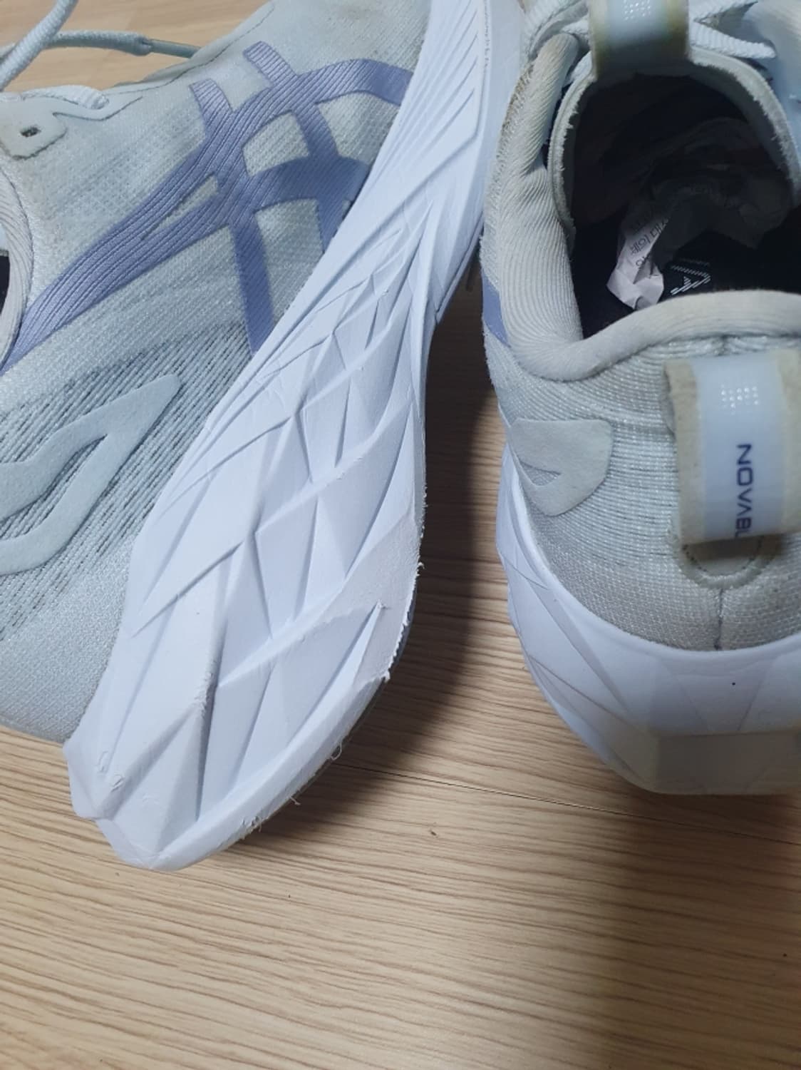 아식스 노바블라스트 4 LE 러닝화 265 상품이미지6