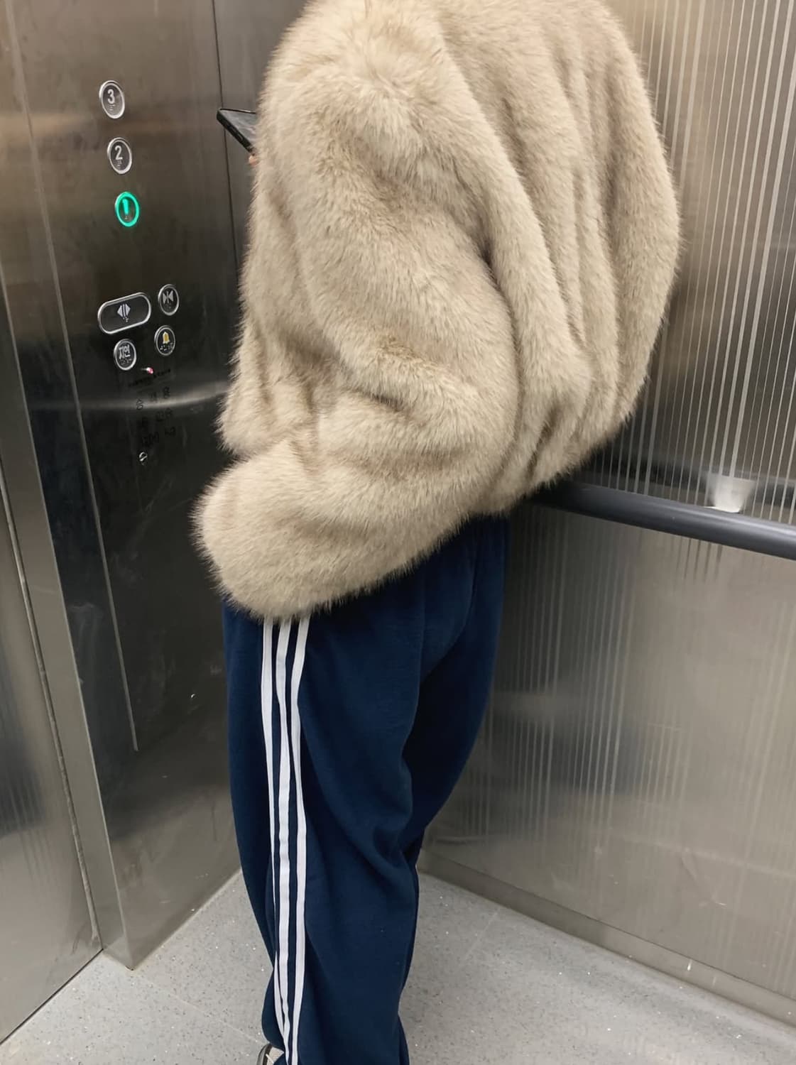 핀터무드 퍼자켓 상품이미지2