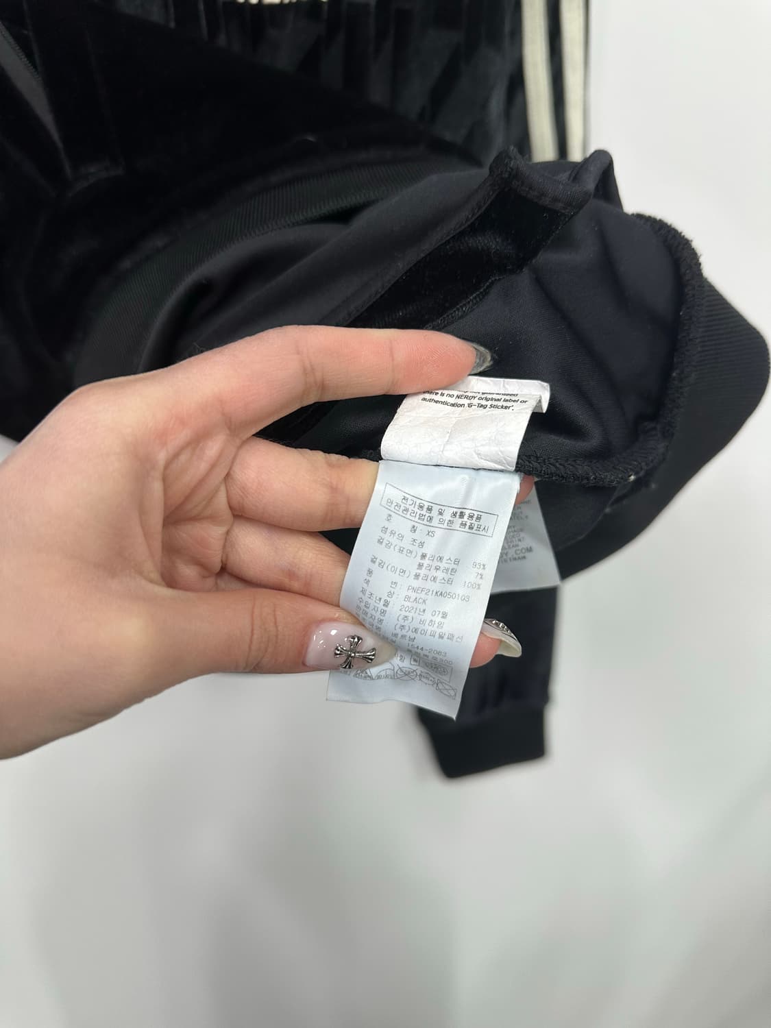 널디 벨벳 블랙 트랙탑 상품이미지4