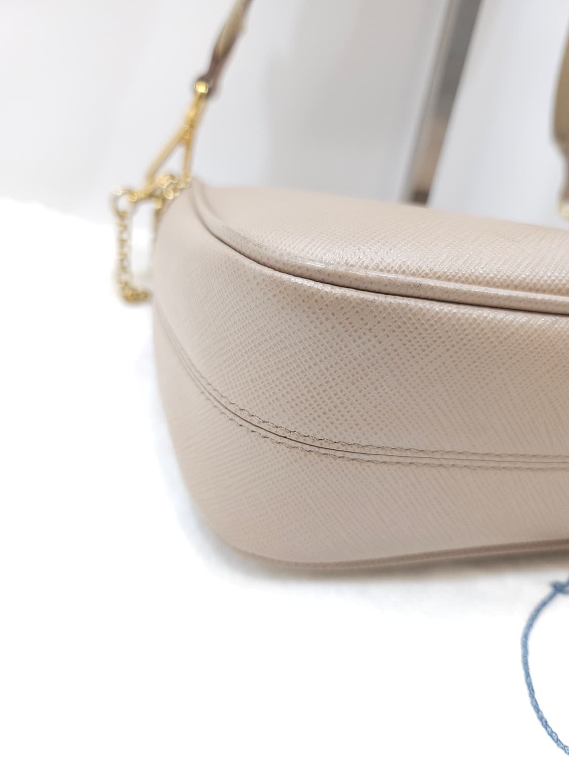 프라다 리에디션 2005 사피아노 카메오 베이지 숄더백 상품이미지7