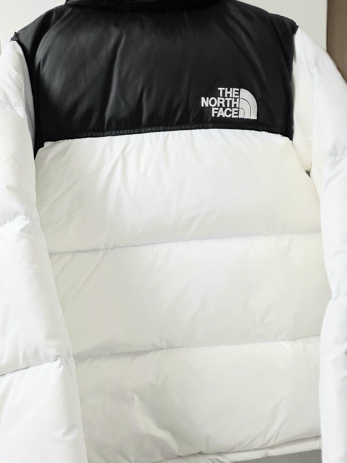 노스페이스 레트로 눕시 블랙앤화이트 상품이미지3