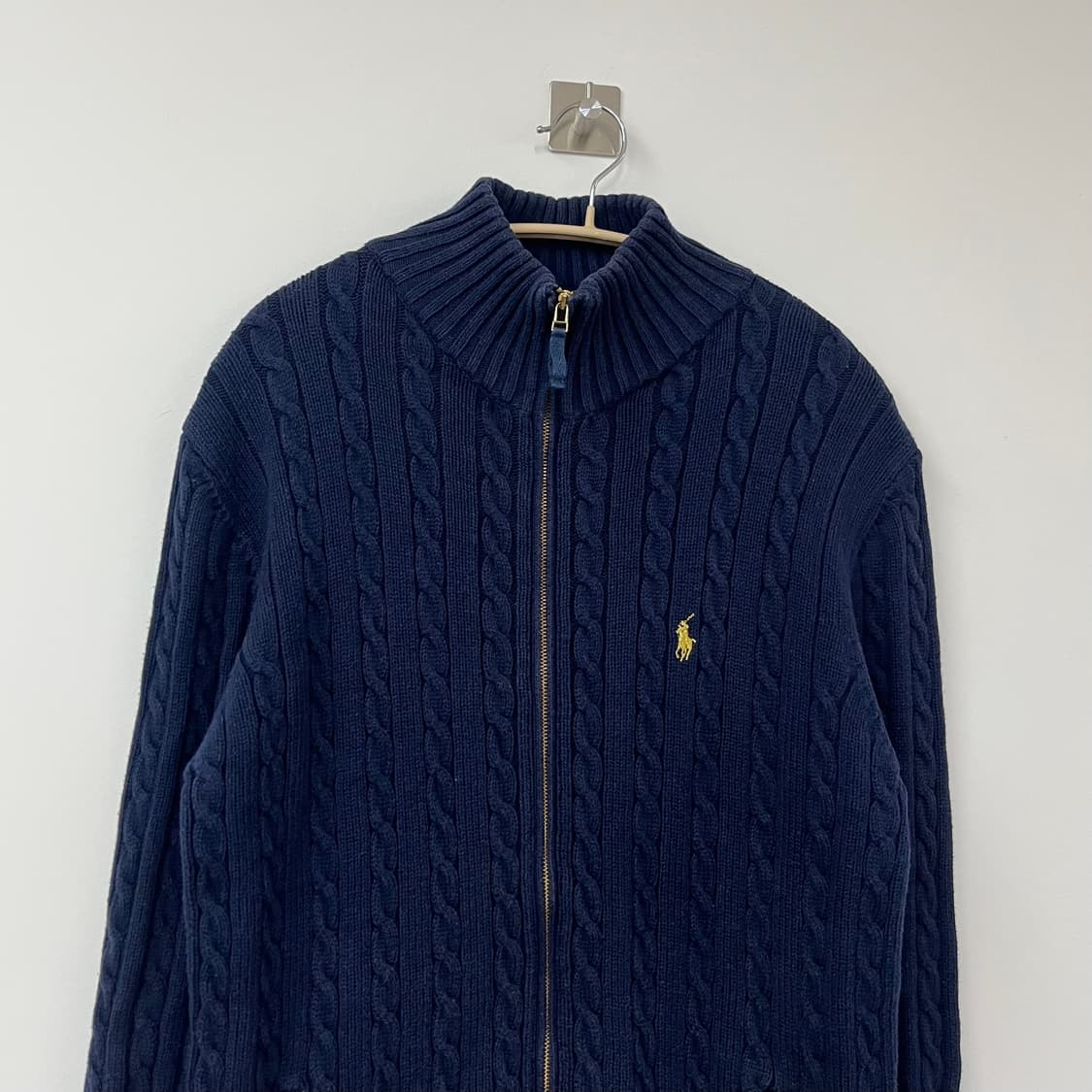 폴로 랄프로렌 골드 포니 네이비 꽈배기 니트 집업 상품이미지4