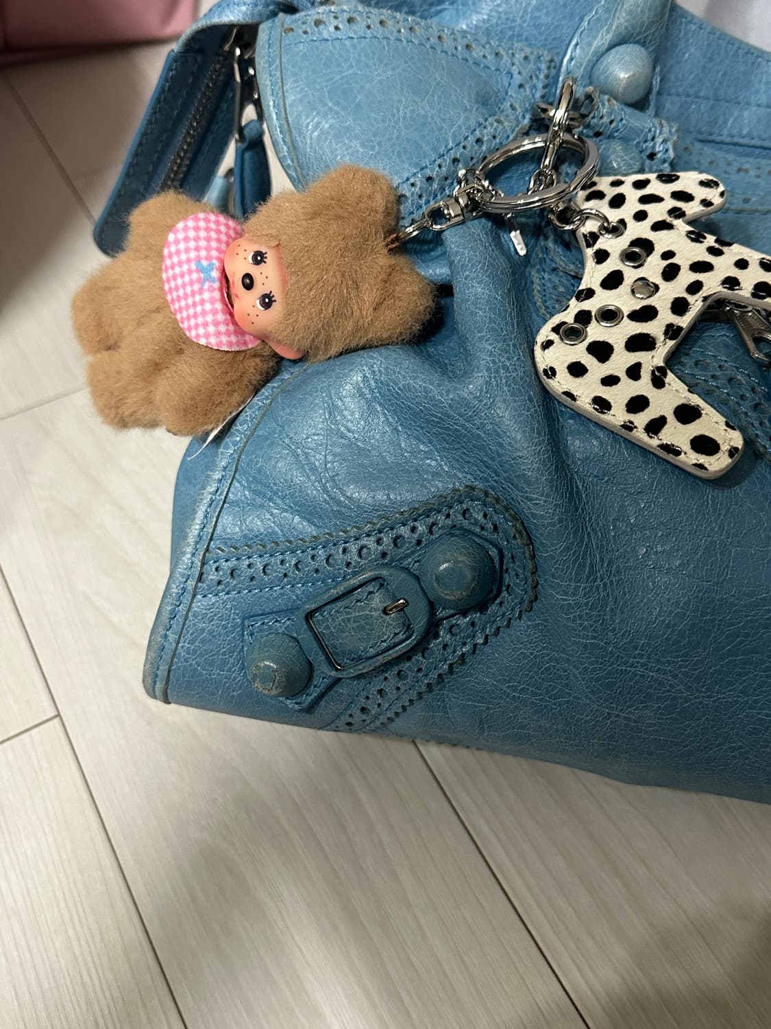 발렌시아가 자이언트 모터백 블루 미듐 상품이미지4