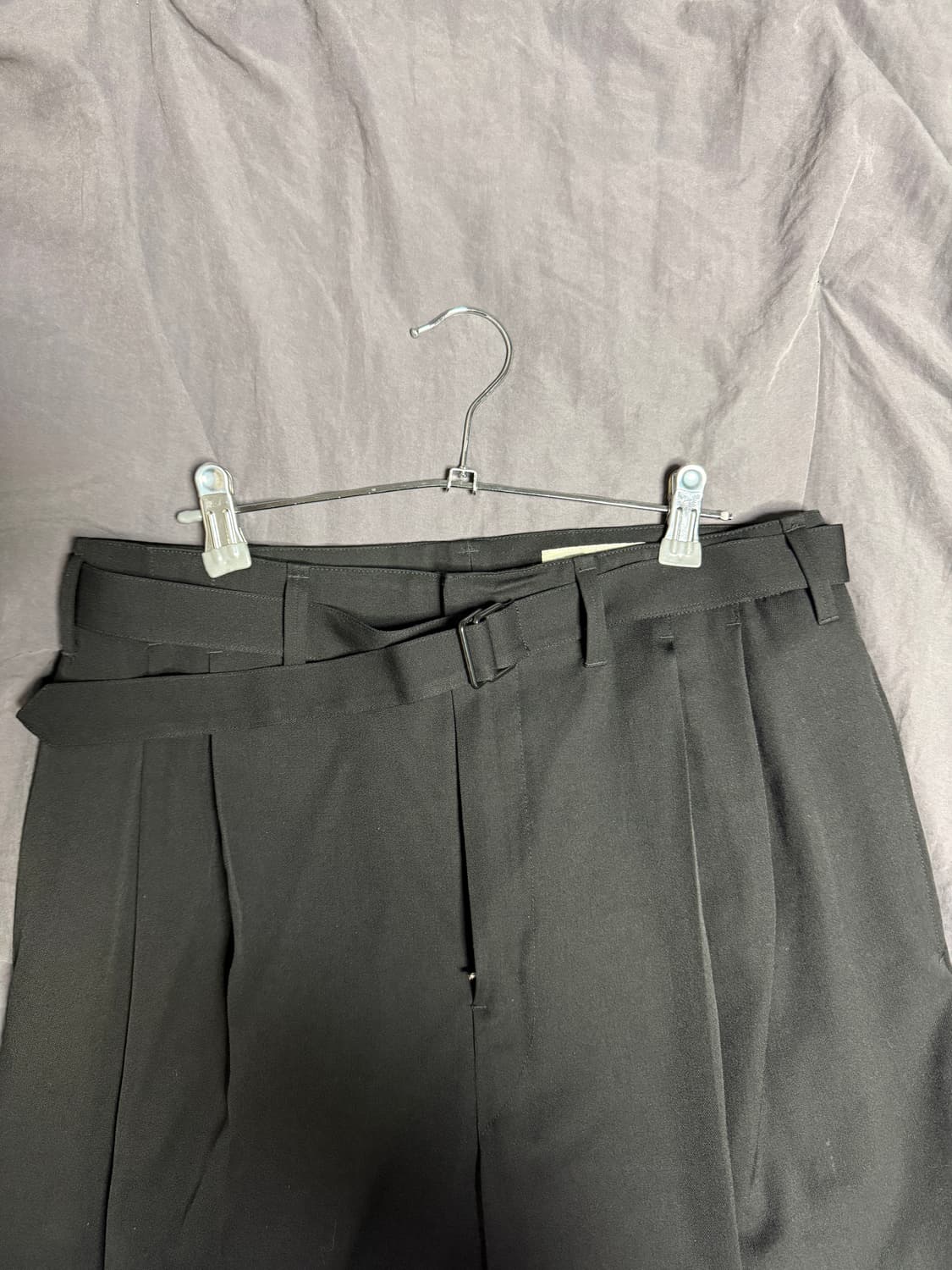 20ss 르메르 벨티드 플리츠 팬츠 48 블랙 상품이미지3