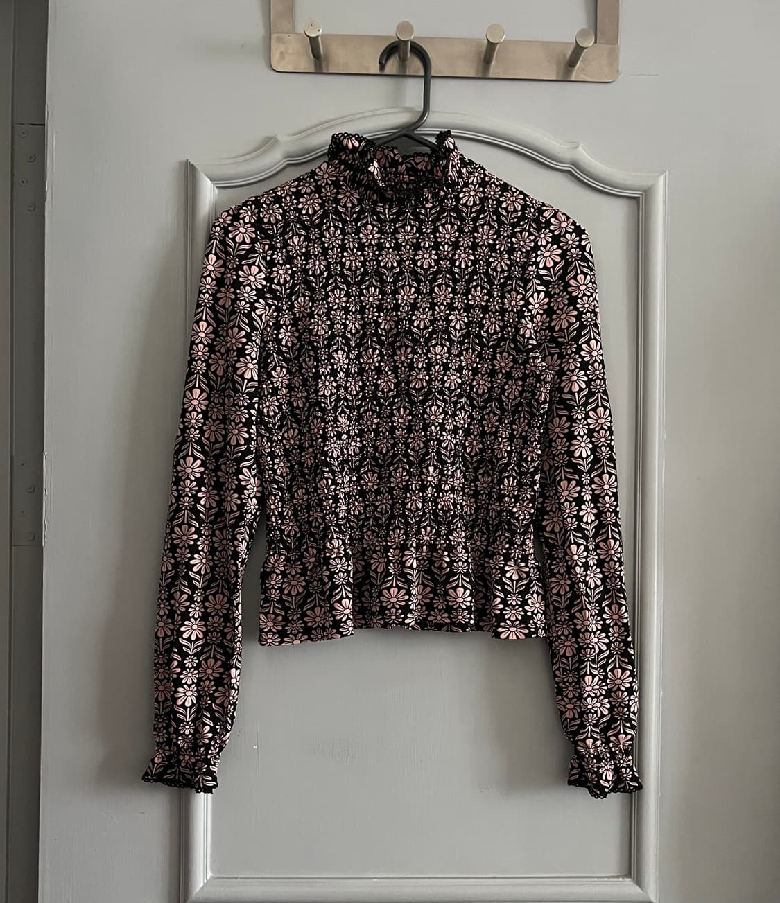 산드로 하이넥 플라워 밴딩 블라우스 0사이즈 상품이미지6