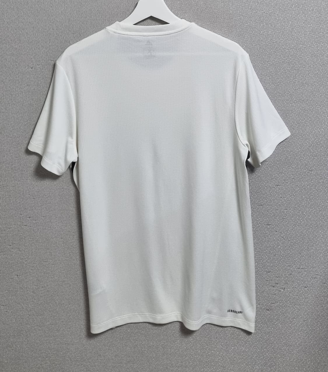 XXL ) 아디다스 화이트 기능성 반팔티 상품이미지3