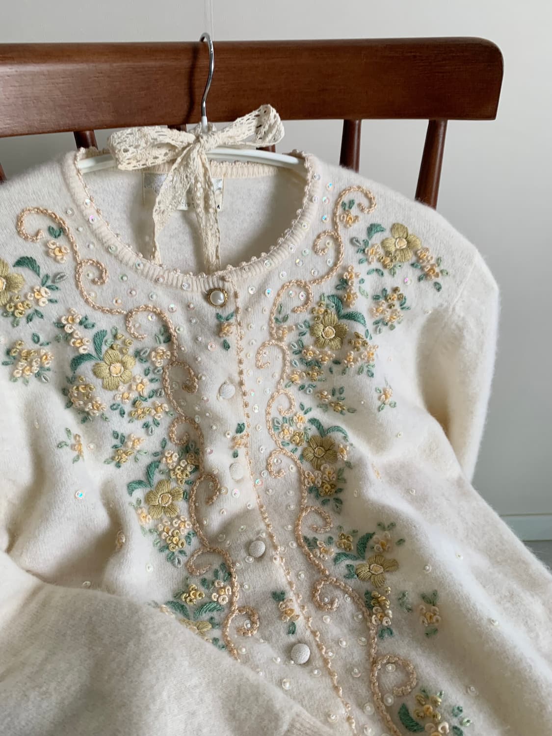 울 핸드 자수 아이보리 가디건 상품이미지2