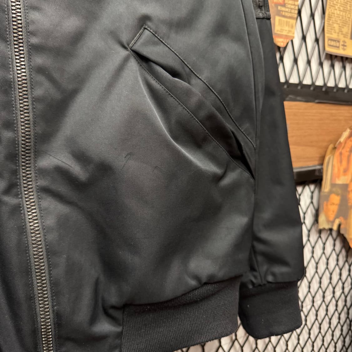 에어조던 MA-1 나일론 플라이트 점퍼 후면 자수 레터링 포인트 블랙 상품이미지10