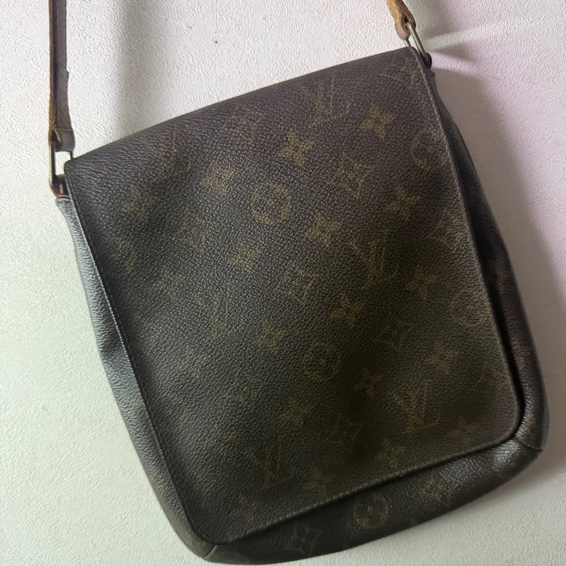 루이비통 모노그램 뮤젯 탱고 숄더백 상품이미지4