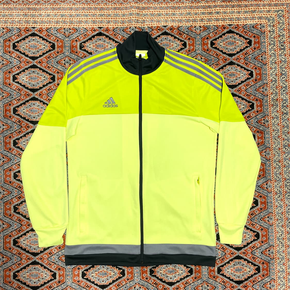 아디다스 삼각로고 네온 집업져지 남성M 상품이미지1
