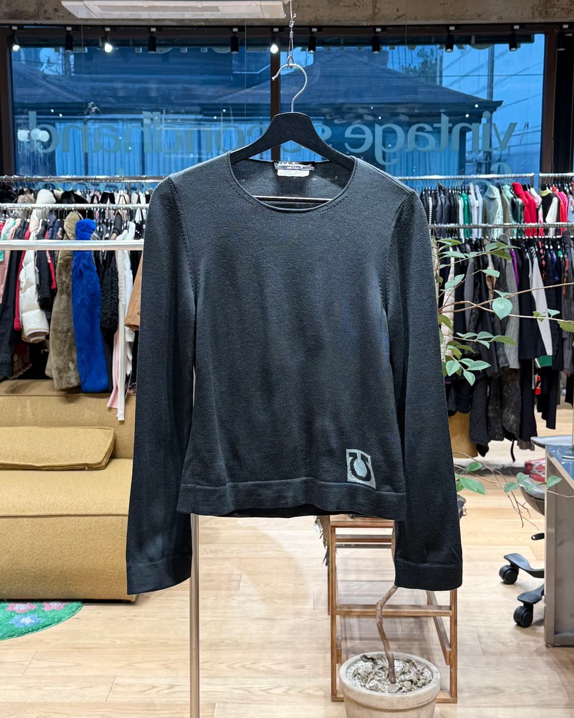 페라가모 차콜 로고 울 니트  상품이미지1