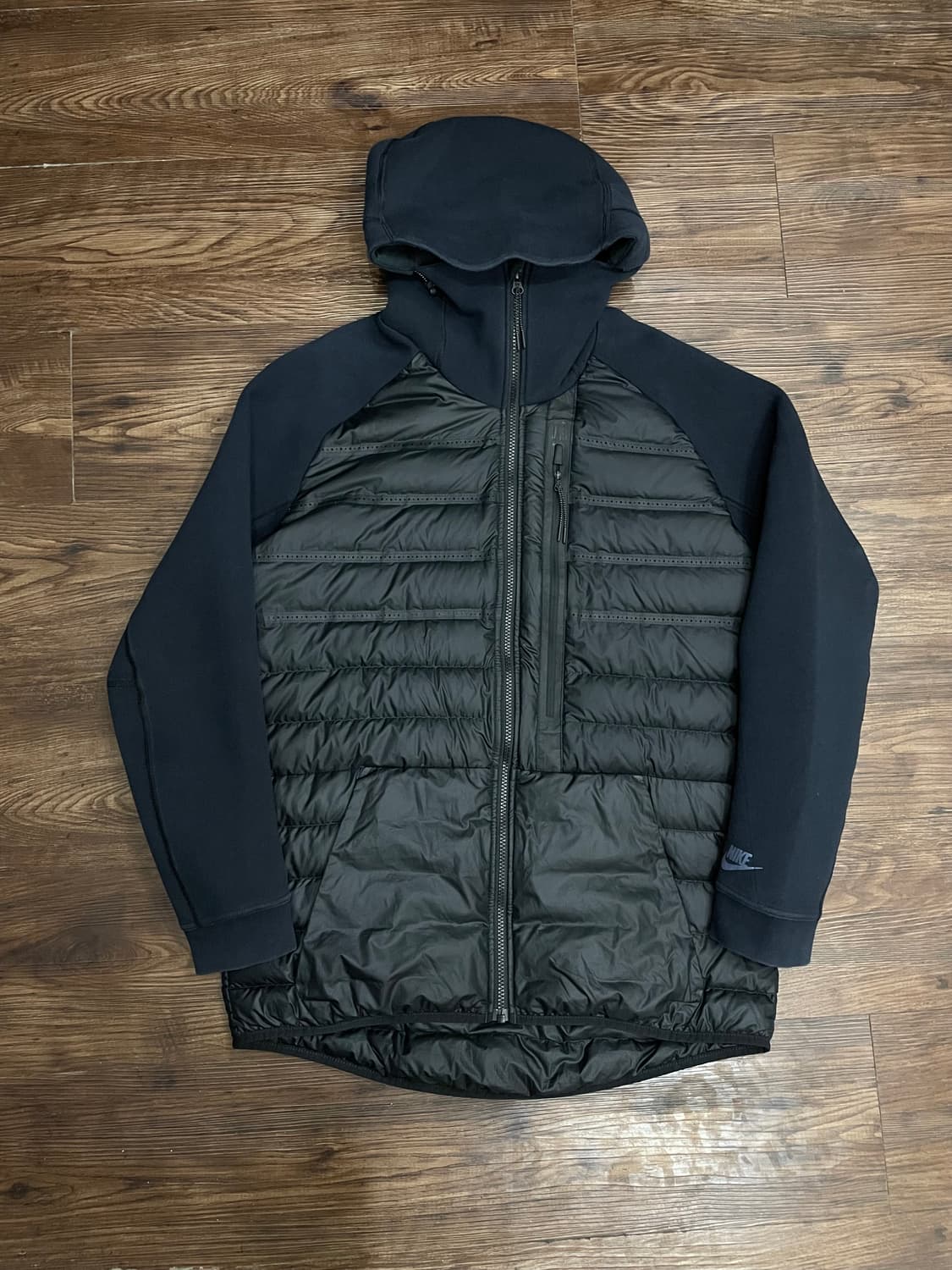 나이키 테크 플리스 에어로로프트 800 구스다운 자켓 블랙 상품이미지3