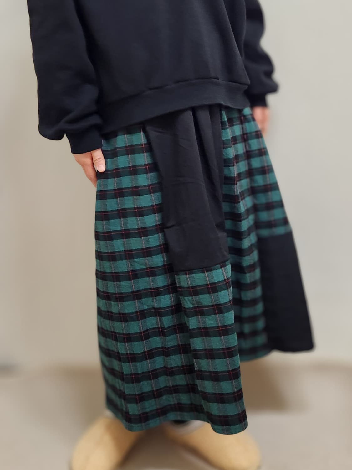 [기장수선가능] 360도 양면 타탄 체크 블랙 롱스커트 상품이미지2