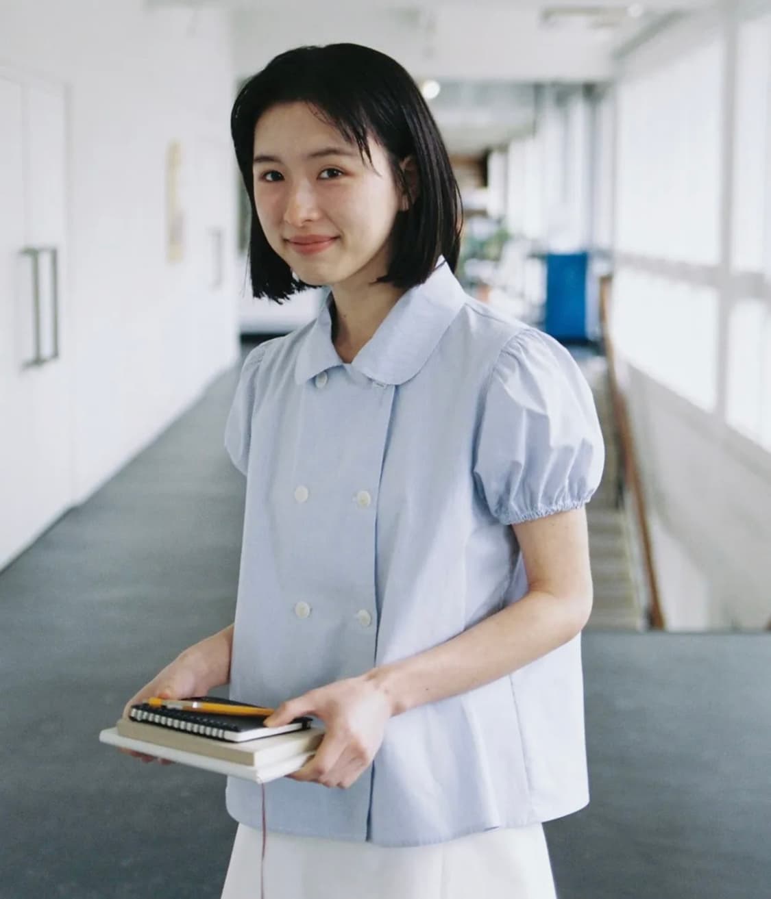 오헤시오 라운드 카라 더블 블라우스 블루 상품이미지3