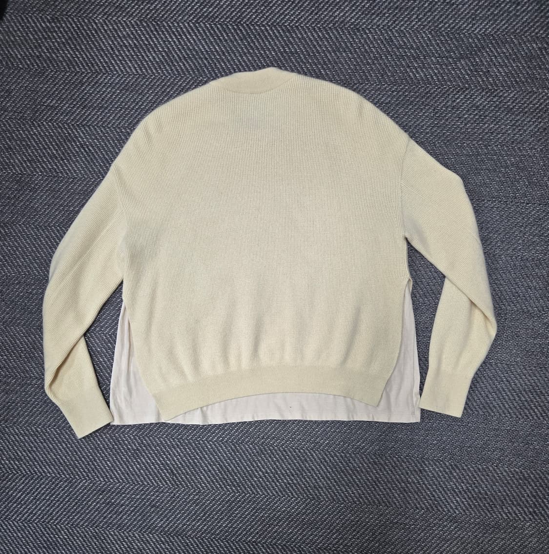 한섬 시스템 SYSTEM 아이보리색 니트티 상품이미지2