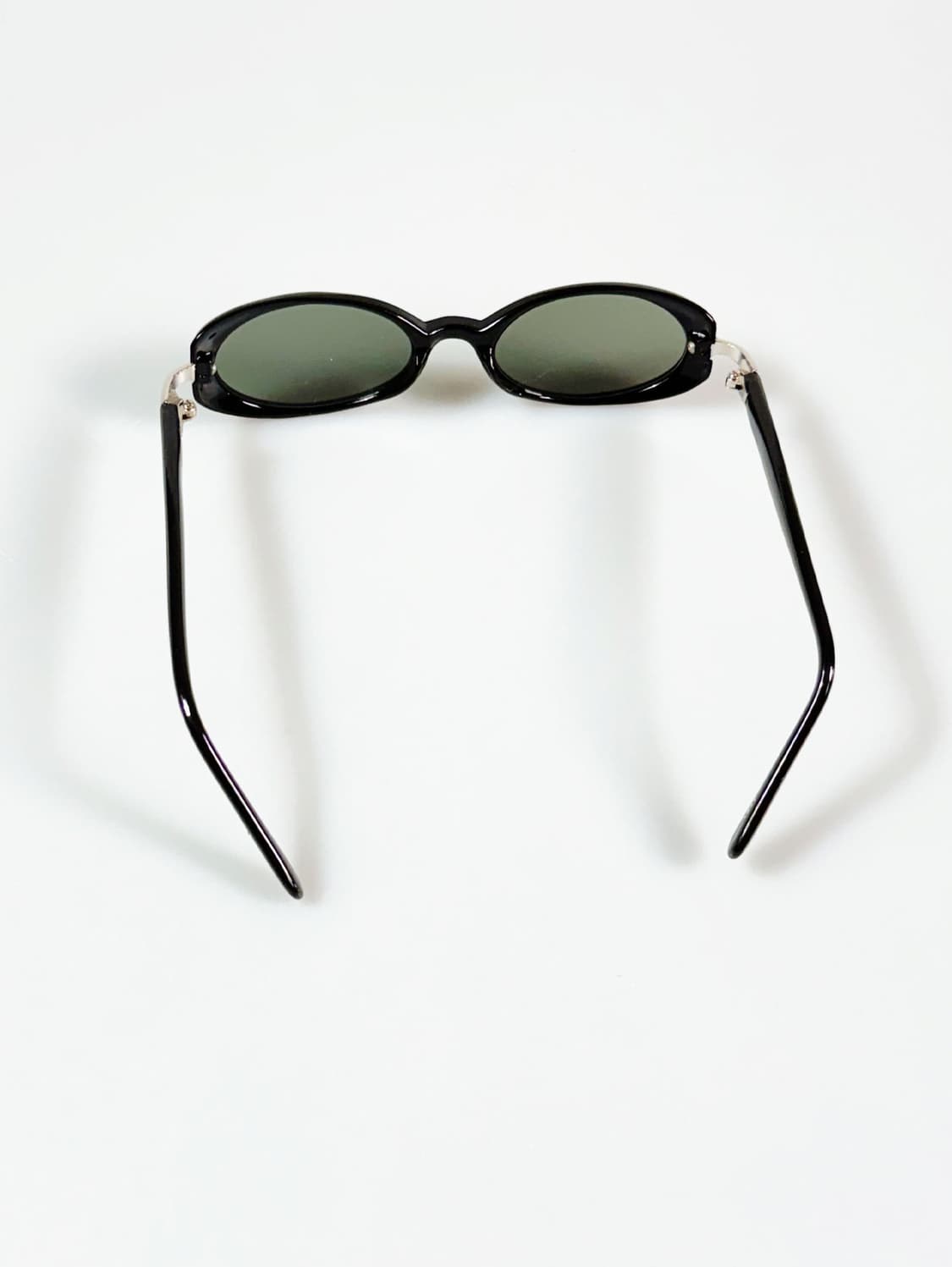 90s 블랙 볼드 오벌 프레임 빈티지 선글라스 상품이미지5