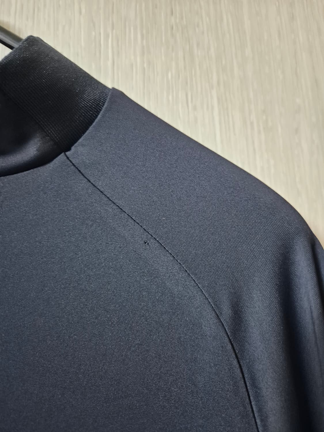 (새제품) 맨온더분 스포츠 기능성 티셔츠 하이넥긴팔 95 상품이미지9