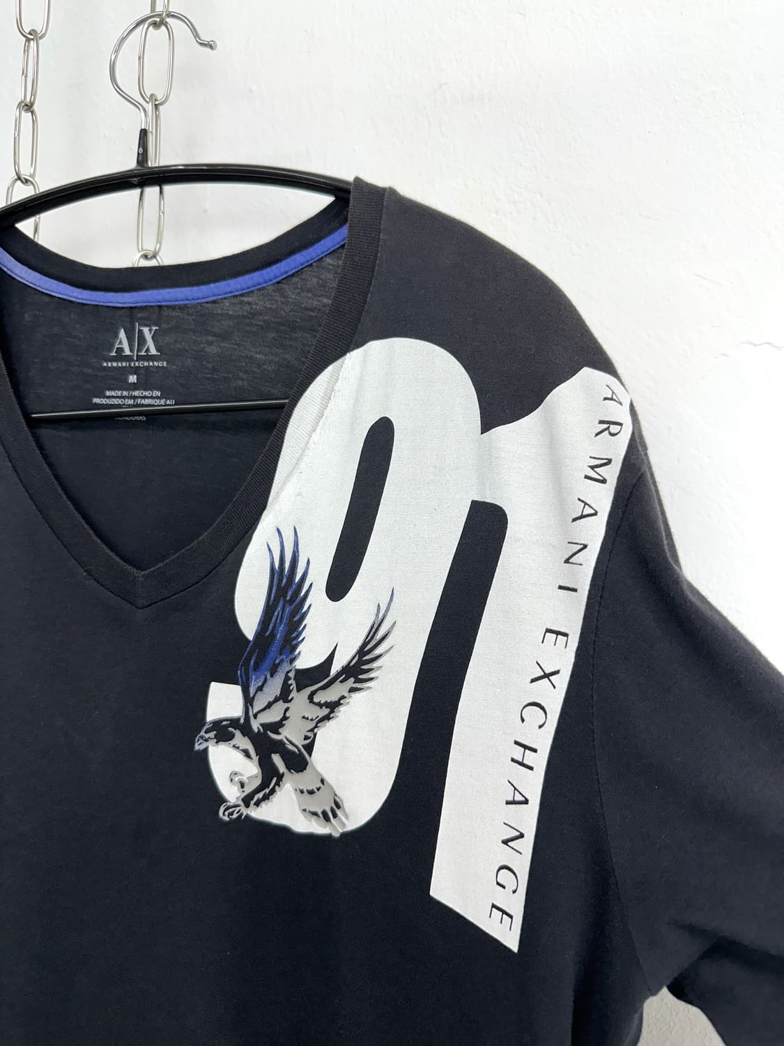 Armani Exchange “91 Eagle” Graphic V-Nec 상품이미지4