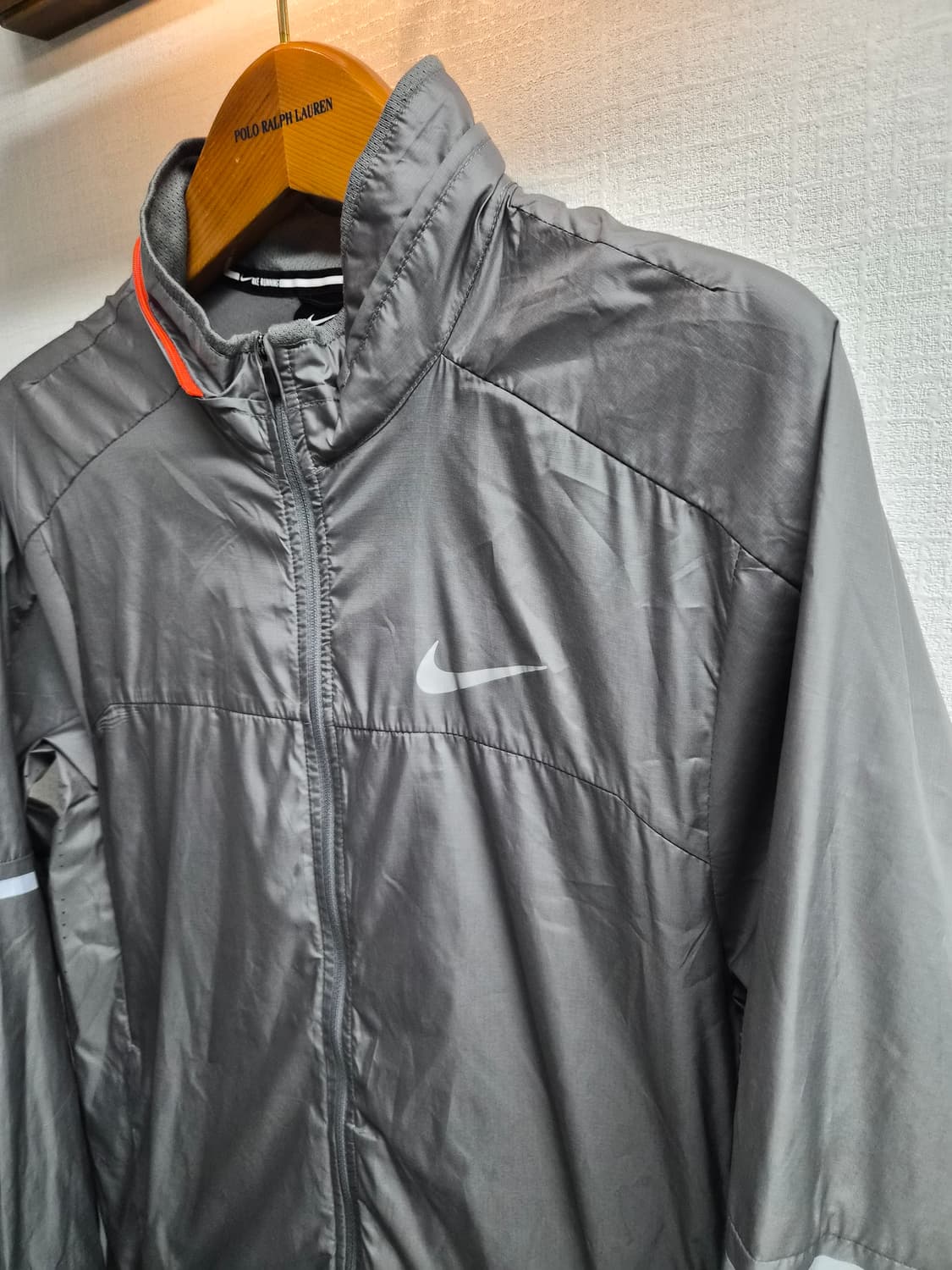 M) 나이키 러닝 바람막이 팝니다 상품이미지3