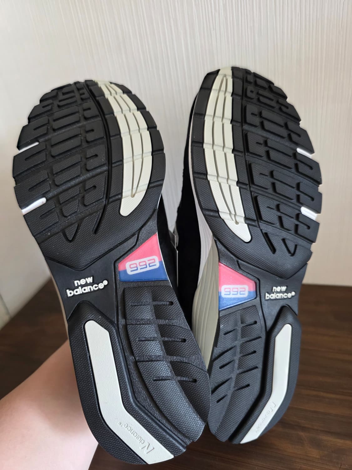 뉴발란스 992 블랙 새제품 260 상품이미지7